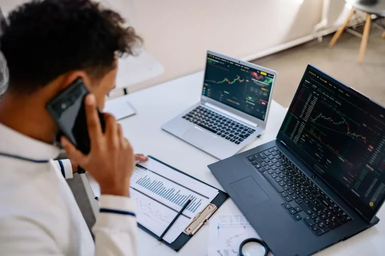 Bourse et simulation : s&rsquo;entraîner à investir sans risquer son argent