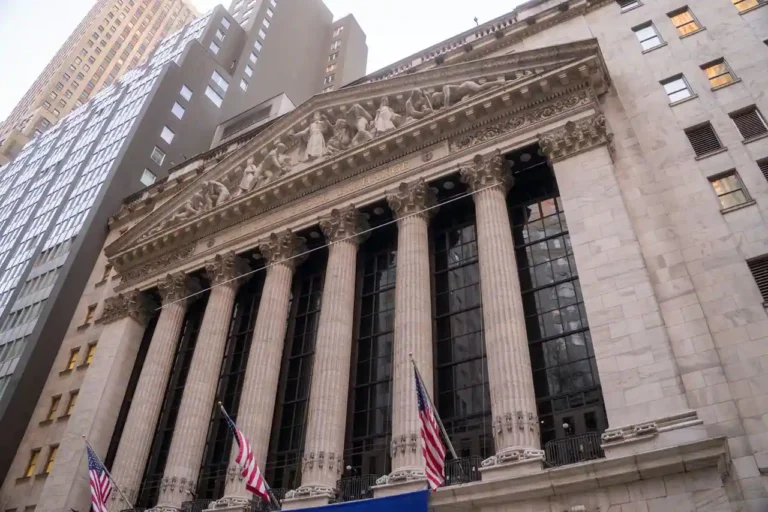Wall Street : la rue, la Bourse et le symbole financier