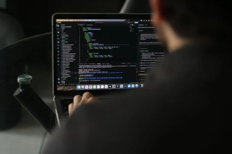 Freelance informatique : se lancer, facturer, durer